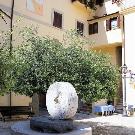 Circe Casa Vacanza - Centro Storico - 650 Mt Dal Mare *