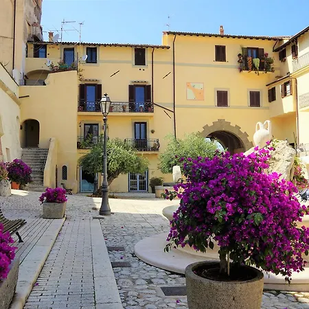 Circe Casa Vacanza - Centro Storico - 650 Mt Dal Mare * San Felice Circeo